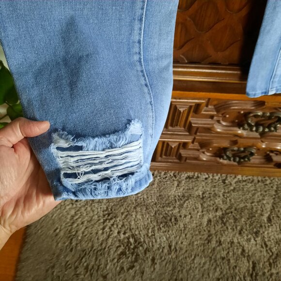 SHEIN Distressed Maternity Boyfriend Jeans - Lightwash, Sz S/4 - Picture 5 of 15